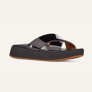 Women’s UGG Emily patent leather slide sandals- Size 7